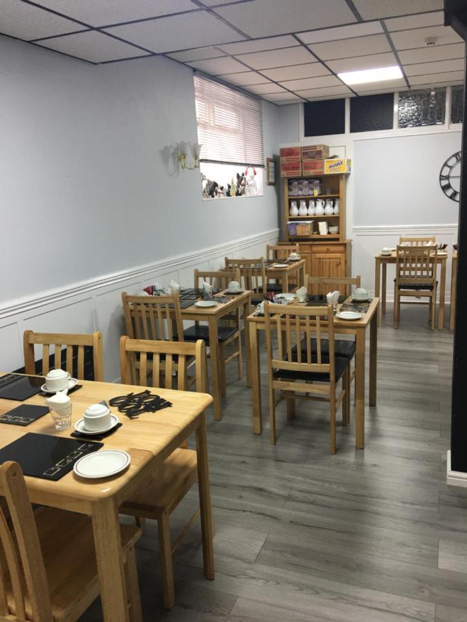 Kingscliff Bed & Breakfast แบล็คพูล ภายนอก รูปภาพ