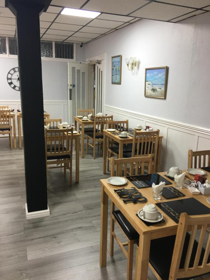 Kingscliff Bed & Breakfast แบล็คพูล ภายนอก รูปภาพ