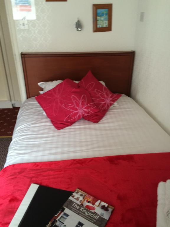 Kingscliff Bed & Breakfast แบล็คพูล ภายนอก รูปภาพ