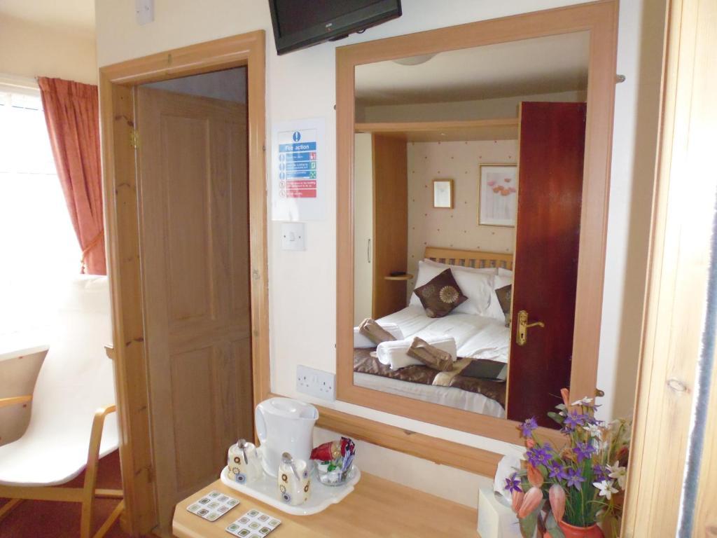 Kingscliff Bed & Breakfast แบล็คพูล ห้อง รูปภาพ