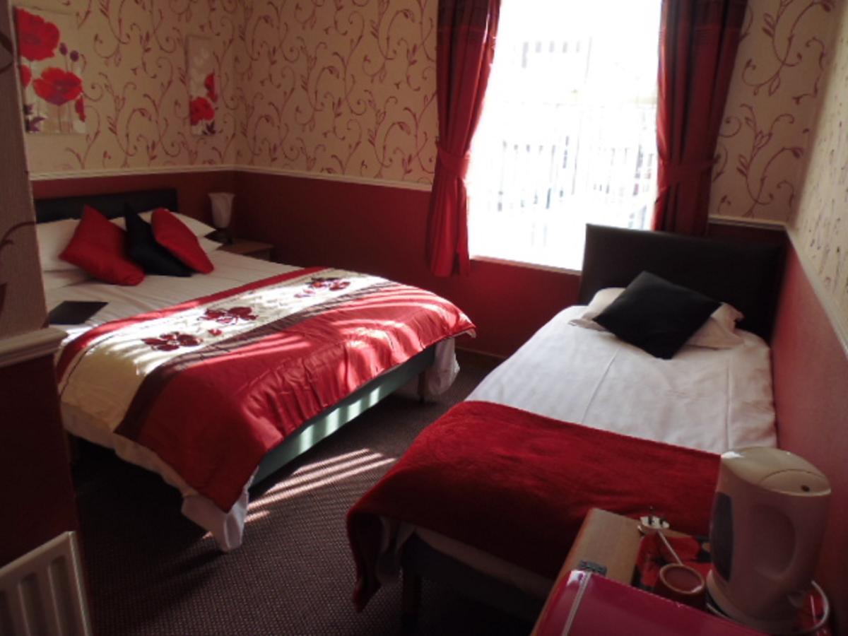 Kingscliff Bed & Breakfast แบล็คพูล ภายนอก รูปภาพ