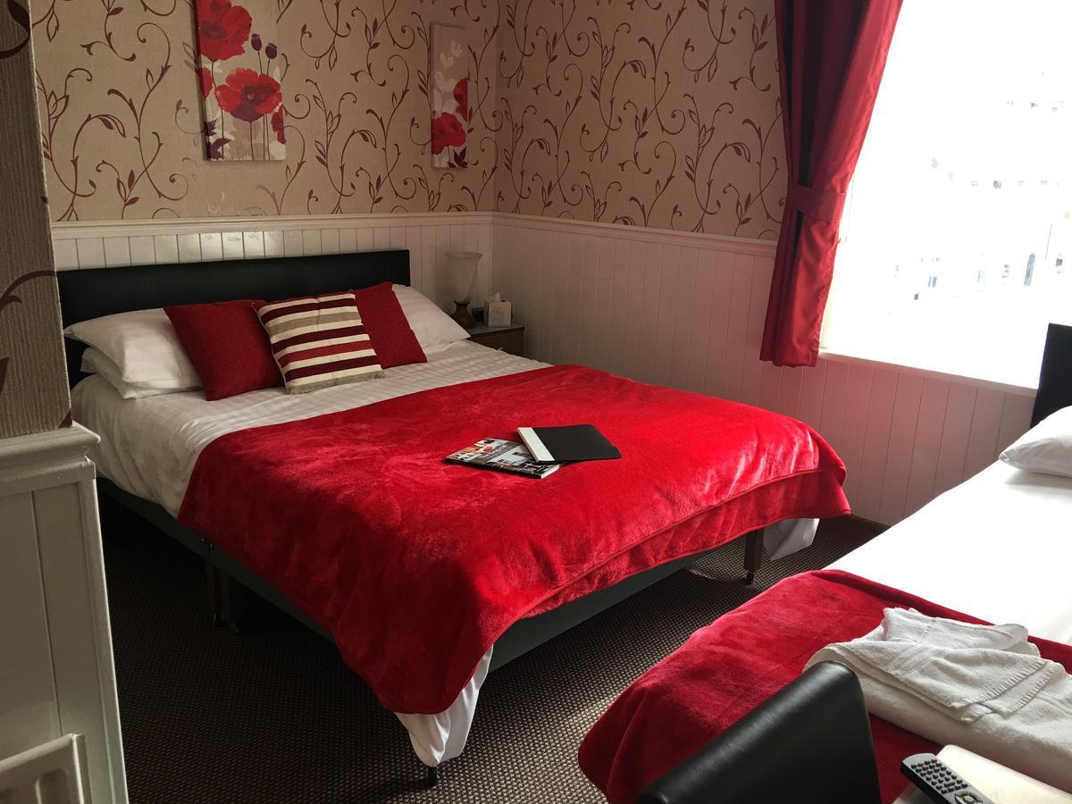 Kingscliff Bed & Breakfast แบล็คพูล ภายนอก รูปภาพ